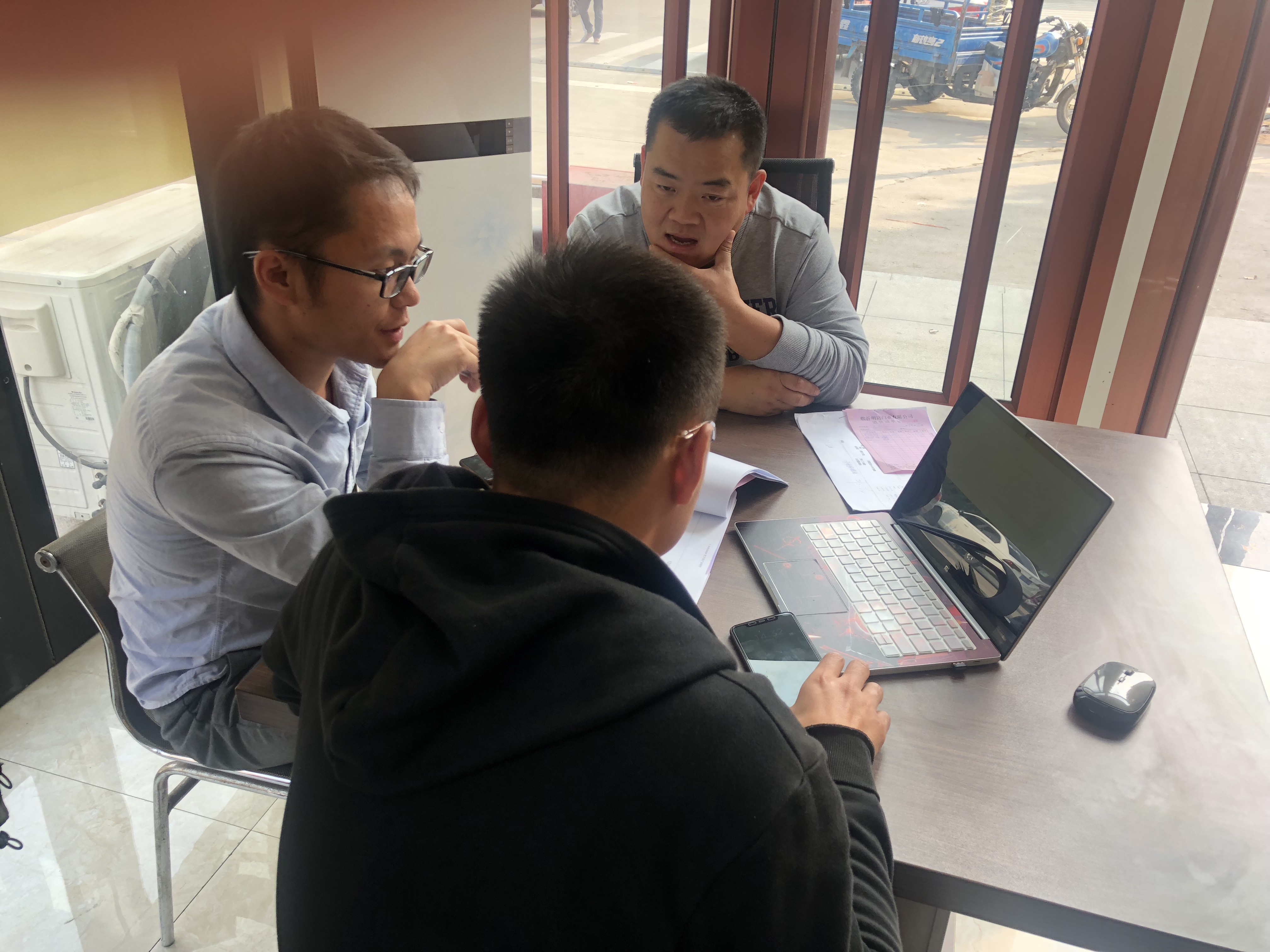 簡畫陽光房,門窗陽光房,陽光房設(shè)計圖,陽光房圖紙